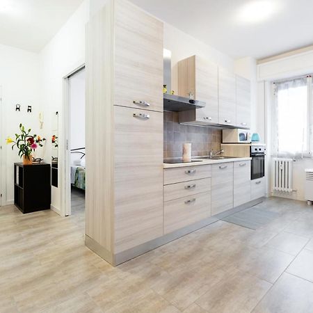 Renovated Flat Subway Yellow Line Milán Exterior foto